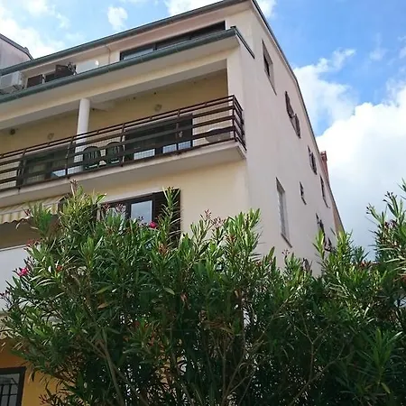 Oina Apartment Pula
