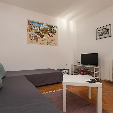 Apartment Oina