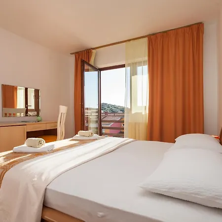 Oina Apartment Pula