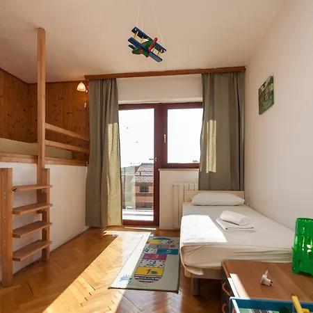 Apartment Oina