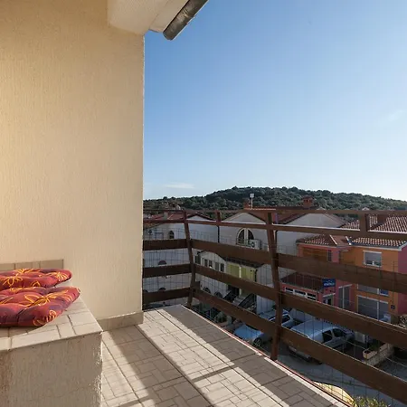 Apartment Oina