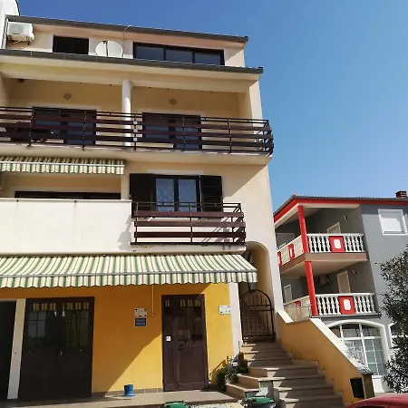 Oina Apartment Pula